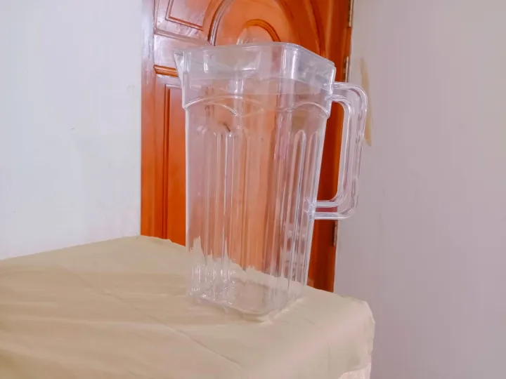 Crystal%20Plastic%20Water%20Jug%20-%202%20Liter%20Square%20Shaped%20With%20Lid.%20%20Plastic%20Crystal%20Clear%20Water%20Jug%20For%20your%20Home%20And%20Dining%20Table.%20C90D%20-%20Image%207