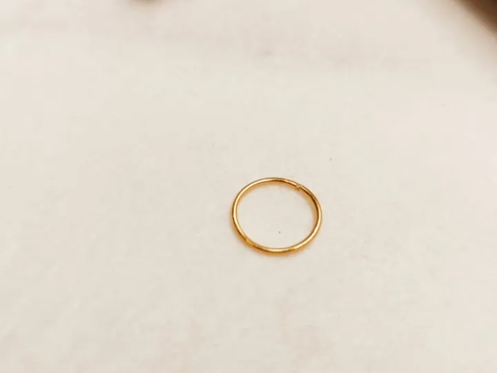 Golden%20Noth%20Type%20Nose%20Pin%20For%20Women%20And%20fashionable%20Girls%20Simple%20.%20Nose%20Ring%20,%20Wedding,Fashion,Partywear.%20Model:PE1.%20-%20Image%204