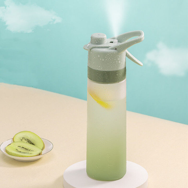 700ml Spray Water Bottle Large Capacity Portable Outdoor Sport Fashion Cute Drinking Plastic Bottles BPA Free Eco-Friendly