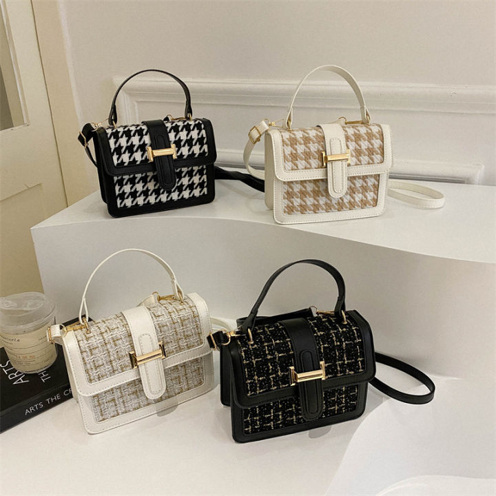 2024 winter new women's bag, urban simple foreign style, small square bag, one shoulder diagonal check, a large-capacity armpit bag