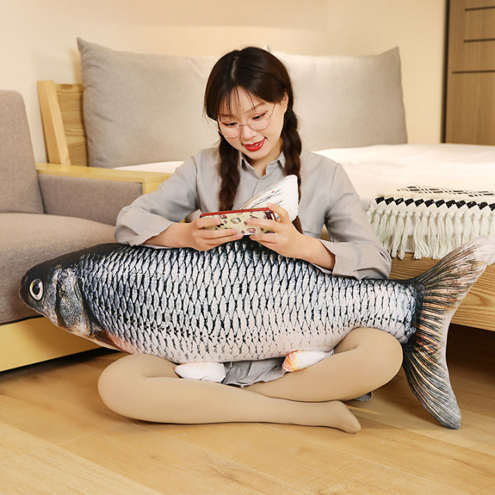 30cm%20Lifelike%20Simulation%20Fish%20Plush%20Toys%20Soft%20Stuffed%20Animal%20Silver%20Carp%20Bream%20Pillow%20for%20Pet%20Dog%20Creative%20Toys%20Kids%20Girls%20Gift%20-%20Image%206