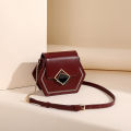 IELGY Niche design Net red messenger bag New all-match fashion retro women's bag. 