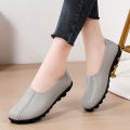 Middle-Aged and Elderly Mom Shoes Comfortable Casual Shoes Leather Tendon Bottom Non-Slip Soft Bottom Leap Month Old Beijing Cloth Shoes Leather Shoes for Women.