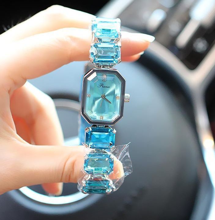 Alloy Case & Mineral Glass Minimalist Quartz Wristwatch for Women – All Season Elegant Ladies Watch for Daily Wear