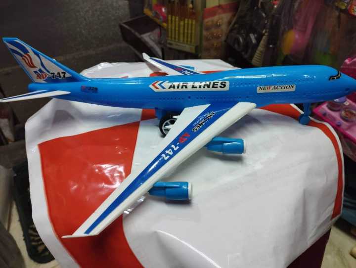 Plastic%20Airline%20Toy%20Plane%20-%20Image%202