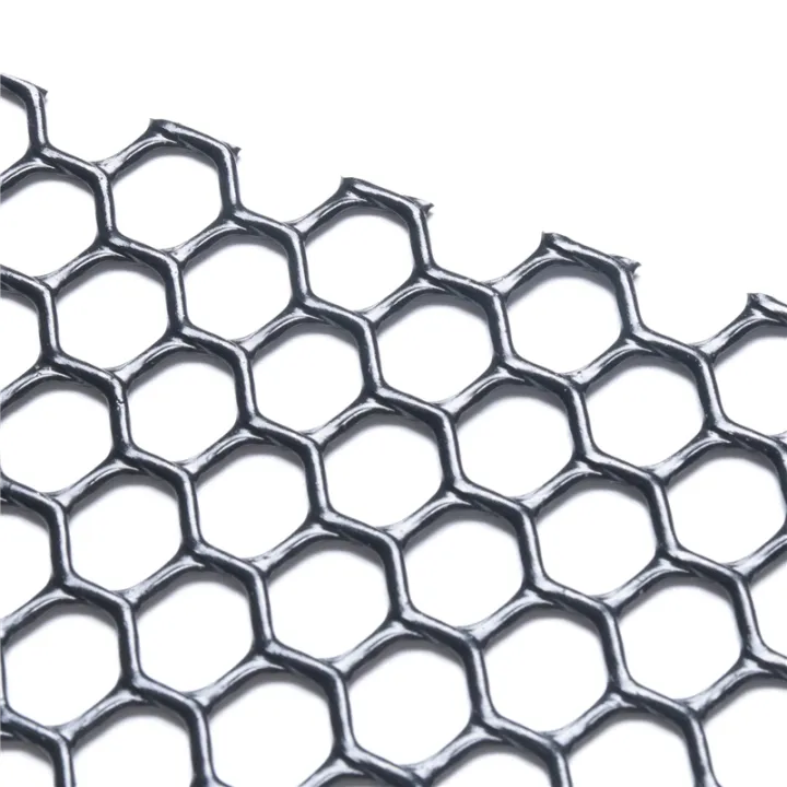Reusable%20Plastic%20Chicken%20Wire%20Fence%20Mesh(Black)%20-%20Image%206