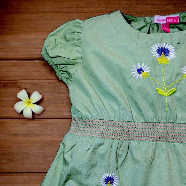 Premium%20Quality%20Baby%20Girls%20Dress%20For%201%20to%203%20Years%20%7C%20Floral%20Embroidered%20Elastic%20Waist%20Half%20Sleeve%20Dress%20-%20Image%205