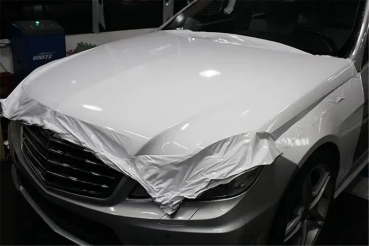 White%20Glossy%20Vinyl%20Wrap%20Film%20Gloss%20Car%20Wrapping%20Film%20Bubble%20Free%20Car%20Sticker%20Bike%20Phone%20Console%20Skin%20-%20Image%205