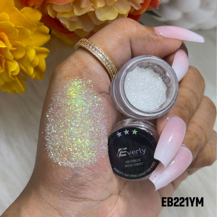 Everly%20Beauties%20Loose%20Glitter%20Pigment%20Eyeshadow%20%E2%80%93%20Ultra-Fine,%20High-Impact%20Sparkle%20%7C%20Long-Lasting,%20Buildable%20Formula%20for%20Eyes,%20Face%20&%20Body%20%7C%20Easy%20to%20Apply,%20Lightweight%20&%20Multi-Purpose%20Glitter%20Dust%20-%20Image%202