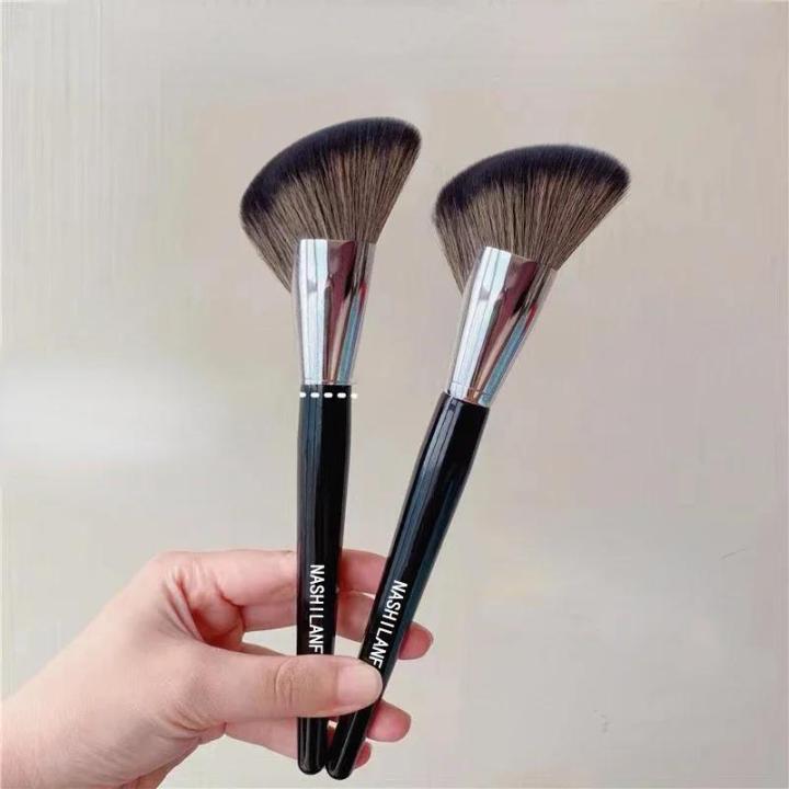Professional%20Contour%20Brush%20Professional%20Face%20Blush%20Highlight%20Bronzer%20Contour%20Powder%20Brush%20Soft%20Synthetic%20Hair%20Sculpting%20Brushes%20-%20Image%202
