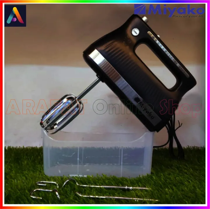 Miyako%20Egg%20Beater%20&%20Hand%20Mixer%20with%20Dough%20Hooks%20in%20a%20Storage%20Case%20%7C%205%20Speed%20Setting%20%7C%20Model%20:%20HM-6669CX%20%7C%20Colour%20:%20Black%20&%20Silver%20-%20Image%203
