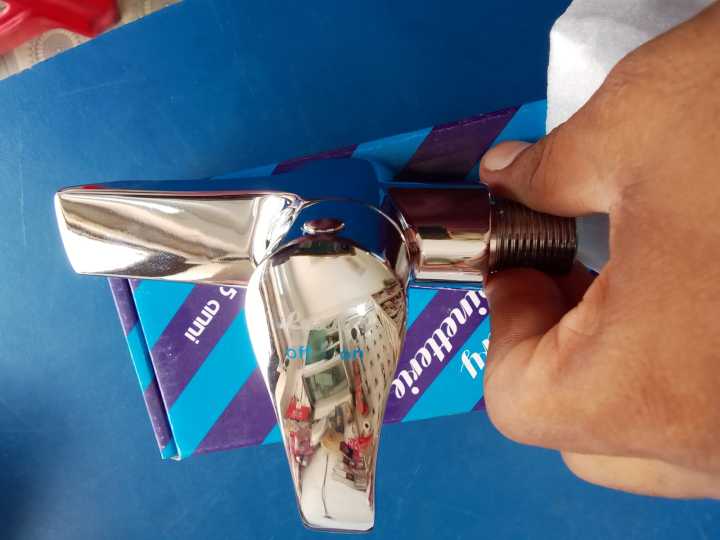 LUXURY%20BRASS%20WATER%20TAP%20SQUARE%20SHAPE%20-%20Image%206