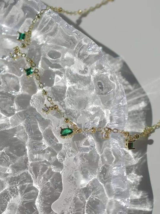 Ins%20Style%20Luxury%20Emerald%20Rhinestone%20Teardrop%20Necklace%20-%20Green%20Crystal%20Clavicle%20Chain%20for%20Women%20-%20Image%208