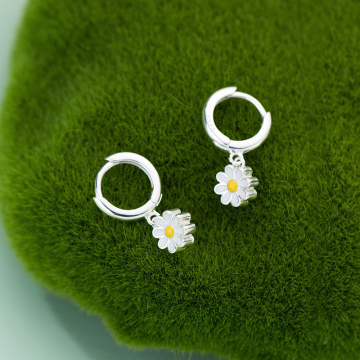 1Pair%20New%20Simple%20Cute%20Daisy%20Flower%20Pendant%20Stud%20Earrings%20For%20Women%20Girls%20Sweet%20Earrings%20Girl%20Wedding%20Party%20Jewelry%20Gift%20-%20Image%203