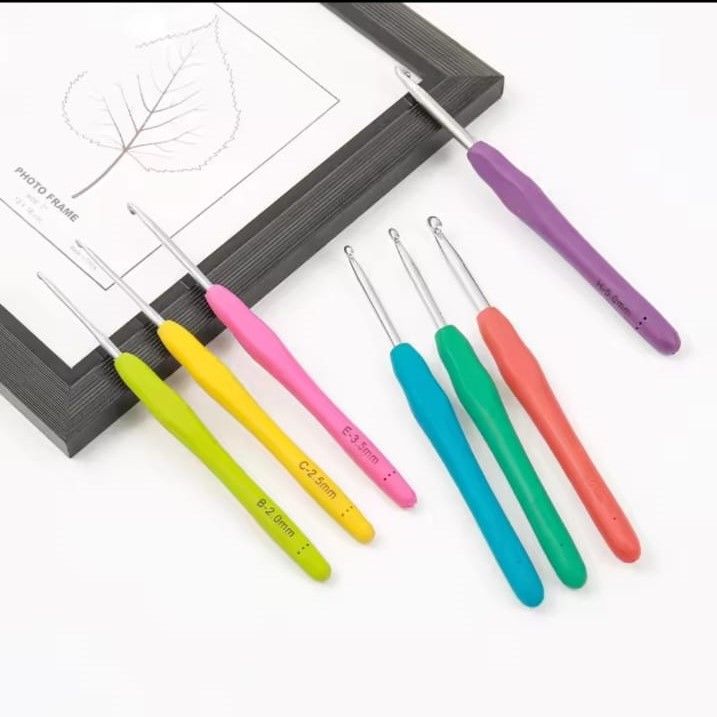 1pcs%20Crochet%20Hook%20Mix%20Size%202.5mm%20to%205.0%20mm%20Soft%20Handle%20Knitting%20Hooks%20Needles%20DIY%20Craft%20Yarn%20Sewing%20Needle%20-%20Image%206