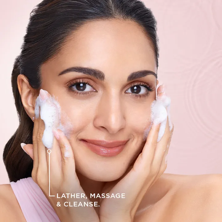 Ponds%20Bright%20Beauty%20Anti-Dullness%20Facewash%20with%20Vitamin%20B3%20(Indian%20Variant)%20-%20100gm%20-%20Image%203