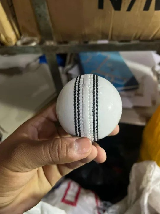 KOOKABURRA%20CRICKET%20BALL%20Hand%20Stitched%20Test%20Ball%20practice%20Indoor/Outdoor%20-%20Image%207
