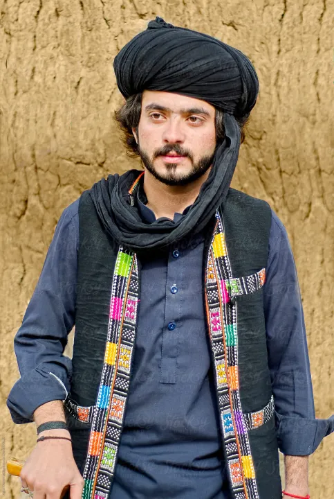 Seven%20Hand%20Comfortable%20Madani%20Imama%20Pagri%20For%20Men%20Black%20Color%20-%20Image%202