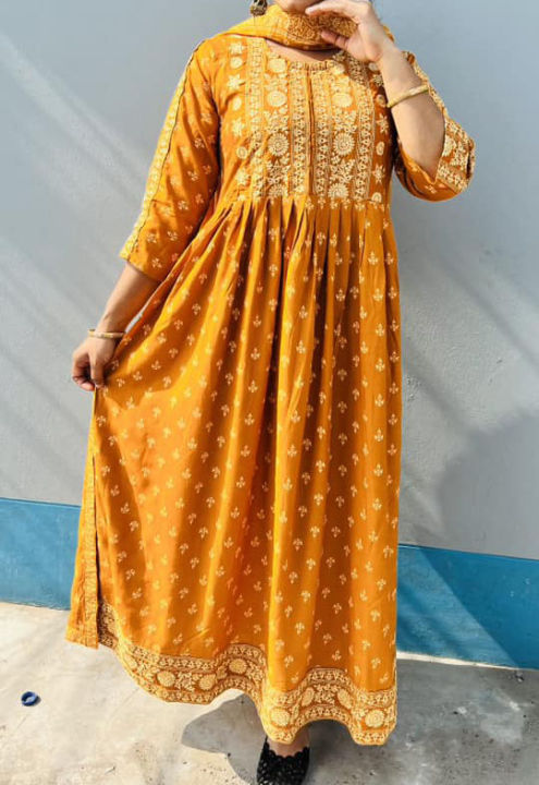 Athleisure%20-%20Avant%20Grade%20-%20Custom%20Experience%20-%20Nayra%20Style%20Kameez%20And%20Orna%20For%20Women%20-%20Couture%20-%20High-end%20-%20Well%20Inspired%20&%20Crafted%20-%20Image%202