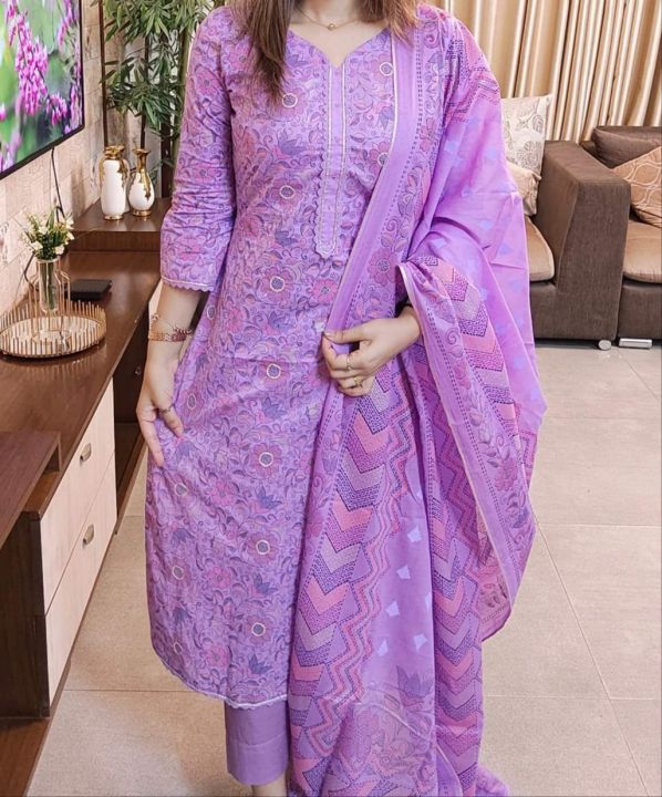 Exclusive%20Cotton%20Unstitched%20Skin%20Print%20High%20Quality%20Three%20Piece%20dress%20For%20Women%20-%20Image%204