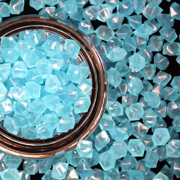 Glow%20in%20The%20Dark%20Garden%20Pebbles%20Stones%20Rocks%20for%20Yard%20and%20Walkways%20Decor,%20DIY%20Decorative%20Luminous%20Stones%20in%20Blue%20(100%20PCS)%20-%20Image%205