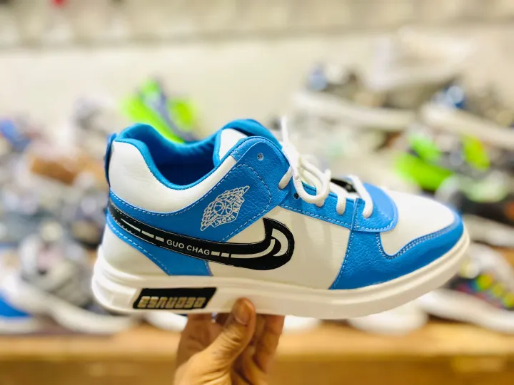Fashionable%20Blue%20Colore%20Winter%20Sneakers%20for%20Men%20-%20Image%204