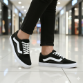 Stander Looking Stylish and Fashionable Summer and Winter Exclusive Sneakers Converse Shoes for Men.