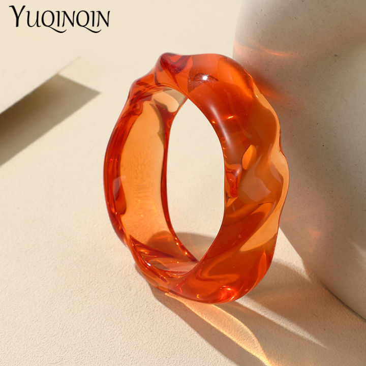 Trendy%20Fashion%20Transparent%20Resin%20Acrylic%20Bangles%20For%20Women%20Geometry%20Round%20Bangle%20Bracelets%20Charm%20Thick%20Simple%20Party%20Hand%20Jewelry%20-%20Image%204