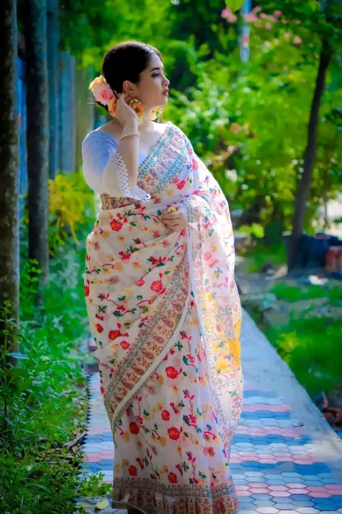 Viral%20Half%20Silk%20Saree%20-%20Image%205