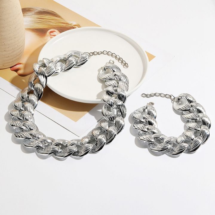 1%20Necklace%20+%201%20Bracelet%20Hip%20Hop%20Style%20Jewelry%20Set%20Chunky%20Cuban%20Chain%20Design%20Suitable%20For%20Men%20And%20Women%20Match%20Daily%20Outfits%20-%20Image%204