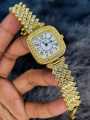 Fashionable Women's Quartz Wristwatch - round Dial - Stainless Steel Strap - Water Resistant - 3ATM - Analog Display. 