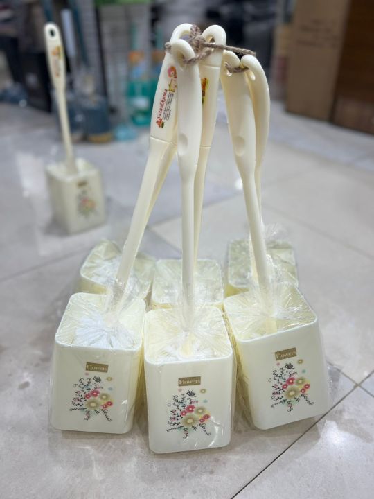 Toilet%20bowl%20cleaning%20set%20with%20soft%20bristle%20brush%20Toilet%20bowl%20brush%20and%20holder%20Bathroom%20cleaning%20brush%20-%20Image%204