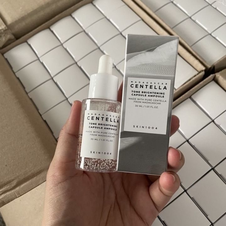SKIN1004%20Madagascar%20Centella%20Tone%20Brightening%20Capsule%20Ampoule%2030ml%20-%20Image%202