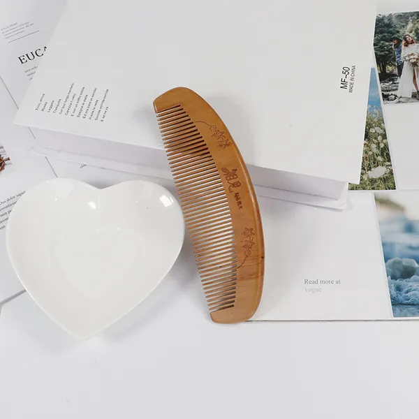 Moon%20Shape%20Wooden%20Hair%20Combs%20-1pcs%20-%20Image%205