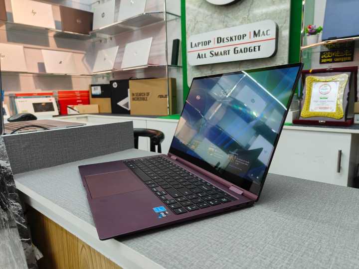 SAMSUNG%20Galaxy%20Book2%20Pro%20360,%20Intel%20Core%20i7%2012th%20Gen,%2015.6"%20FHD%20AMOLED%20Display%20(1920%20x%201080)%20Used%20Laptop%20-%20Image%205