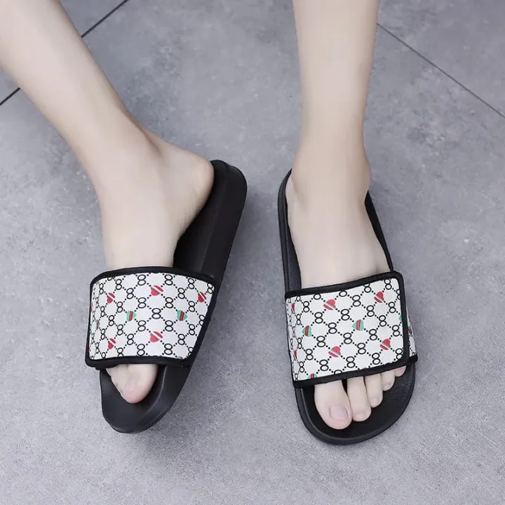 Black%20And%20White%20Color%20EIGHT%20New%20Version%20Lightweight%20Soft-Soled%20Slide%20Slipper%20Sandal%20For%20Men%20Stylish%20Men%E2%80%99s%20Slide%20Slipper%20S26%20-%20Image%206