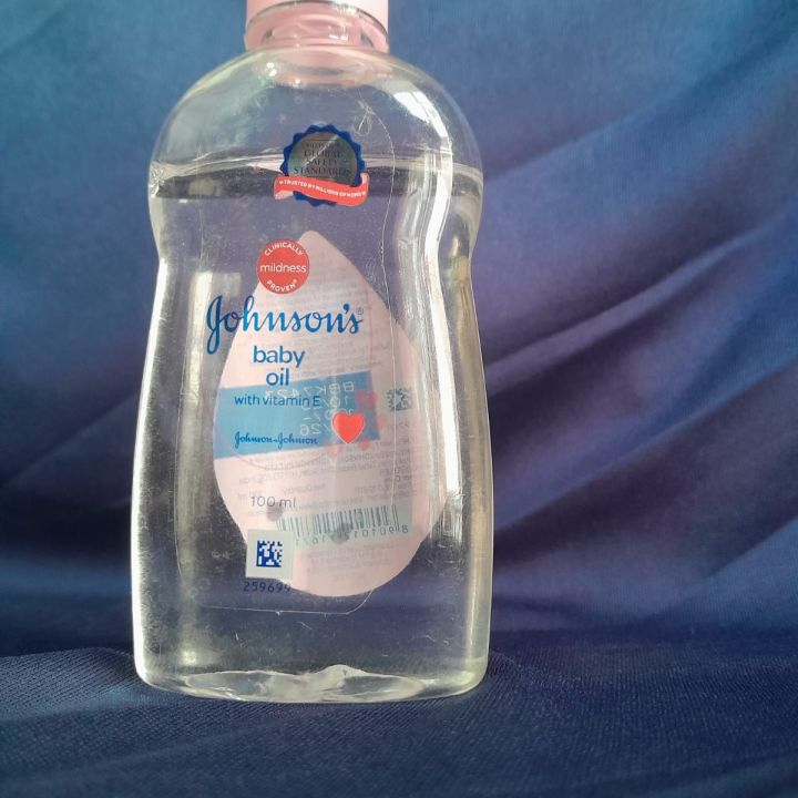 Johnson's%20Baby%20Oil%20200%20ml%20%5Bbest%20quality%5D%20-%20Image%203
