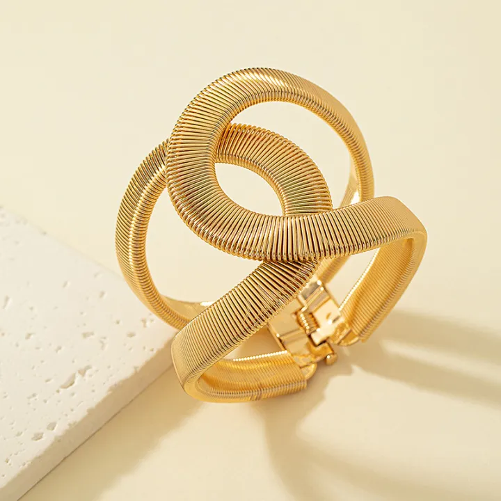 High%20Quality%20Luxury%20Opening%20Bangle%20Classic%20Cross%20Designer%20Bracelet%20Exaggerated%20Wide%20Cuff%20Bracelets%20Women%20Fashion%20Jewelry%20-%20Image%206