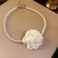 pearl flower geometric necklace french sweet temperament clavicle chain retro niche versatile design jewelry wholesale. 