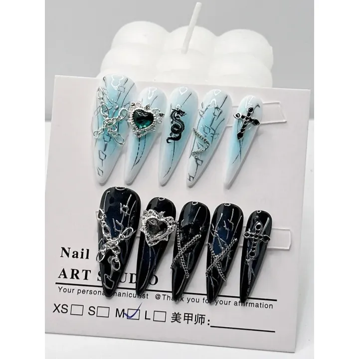 Y2K%20Handmade%20Nail%20Blue%20Black%20Love%20Chain%20Nail%20Elements%20Cool%20Droplet%20Type%20Wear%20Nail%20Art%20Dazzling%20Nails%20Patch%20Girl%20Gift%20-%20Image%203
