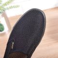 Factory wholesale 3520 summer breathable men's mesh shoes hollow casual sneakers soft soled old Beijing mesh cloth shoes. 