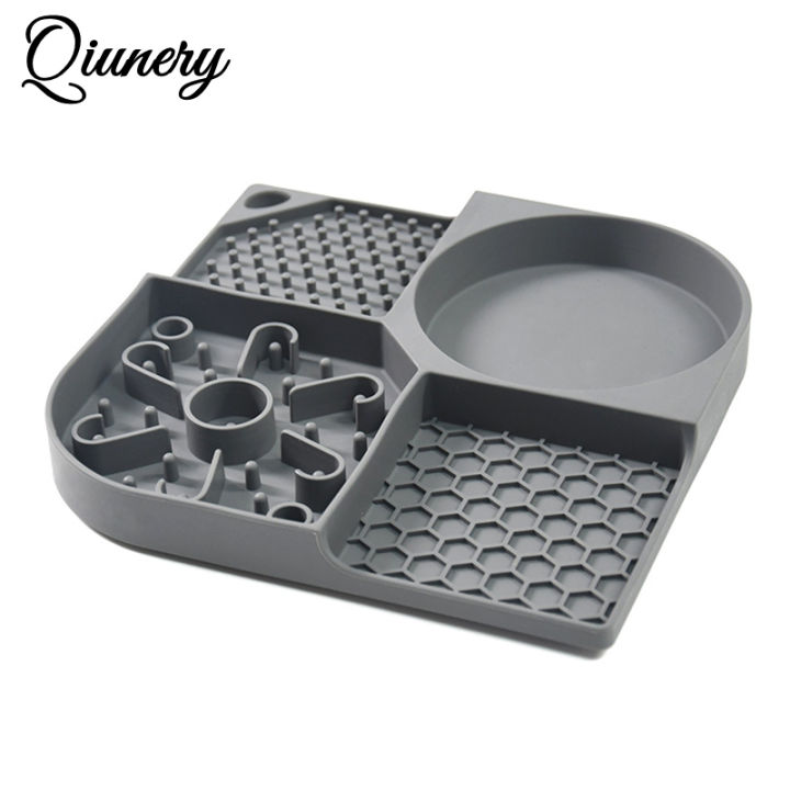 Qiunery%20Slow%20Feeder%20Dog%20Bowls,%20Dog%20And%20Cat%20Lick%20Mat%20With%204%20Groove%20Areas,%20Bottom%20Suction%20Cup%20Slow%20Feeder%20Bowl,%20Dog%20Lick%20Pads,%20Puppy%20Essentials%20For%20Bathing,%20Grooming%20-%20Image%209