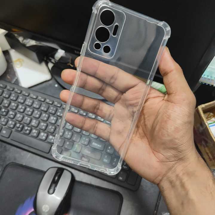 Infinix%20Hot%2012%20Premium%20Silicone%20Case%20Crystal%20Clear%20Soft%20TPU%20Ultra-Thin%20Transparent%20Flexible%20Protective%20Mobile%20Phone%20Back%20Cover%20-%20Image%203