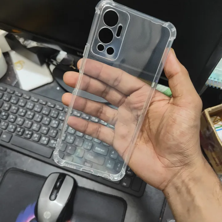Infinix%20Hot%2012%20Premium%20Silicone%20Case%20Crystal%20Clear%20Soft%20TPU%20Ultra-Thin%20Transparent%20Flexible%20Protective%20Mobile%20Phone%20Back%20Cover%20-%20Image%203