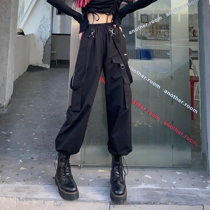 Black%20Cargo%20Pants%20Women%20Streetwear%20Harajuku%20Gothic%20High%20Waist%20Trousers%20Techwear%20Kpop%20Oversized%20Autumn%20Winter%20Loose%20Pants%20-%20Image%206