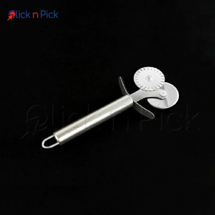 Double%20Wheel%20Pizza%20Cutter%20(Stainless%20Steel)%20-%20Image%204