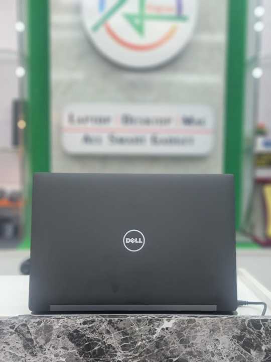 Dell%20Latitude%207480,%20Core%20i5%206th%20Gen,%2014"%20FHD%20Display-8GB%20Ram,%20256GB%20SSD%20Black%20Used%20Laptop%20-%20Image%204