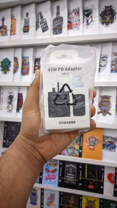 Samsung%2045W%20USB-C%20PD%203Pin%20Fast%20Charging%20Power%20Adapter%20Made%20in%20Vietnam%20-%20Image%202