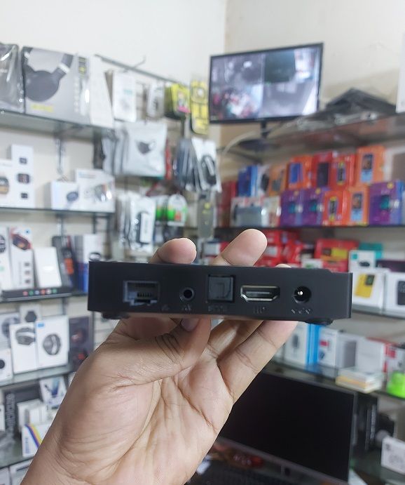 TX9%20Pro%20Android%20TV%20Box%208GB%20RAM%20play%20Store%20Wifi%20-%20Image%204