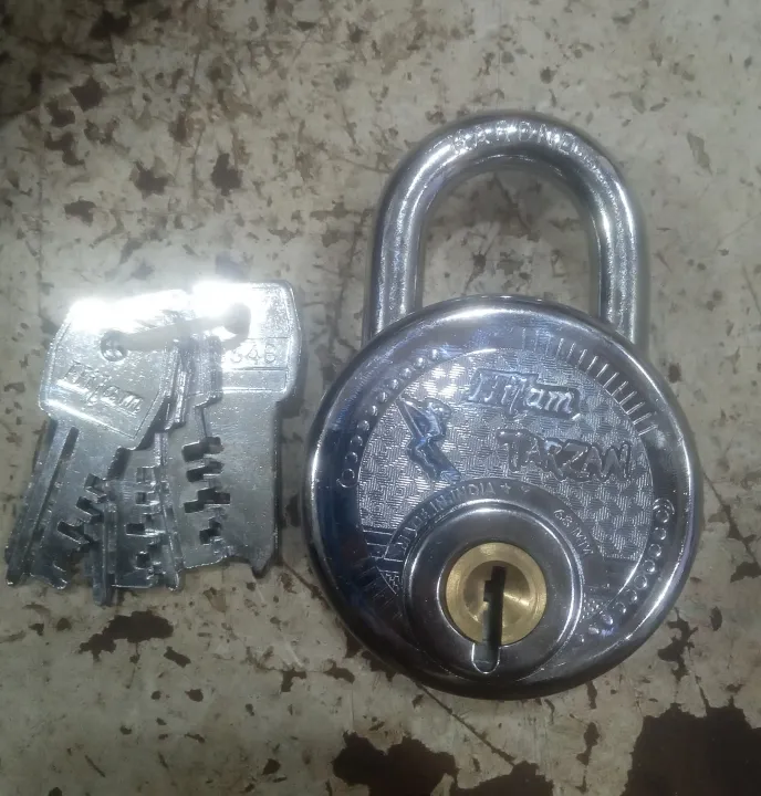 Hilam%20tarzan%20lock,%20hilam%20tala:%2068mm%20with%208%20levers%20heavy%20duty%20reliable%20security%20lock%20-%20Image%203
